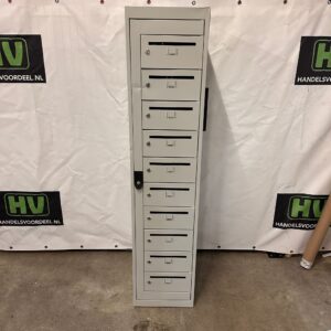 Postkast met 10 vakken op sokkel – 1 kolom, breedte 400 mm