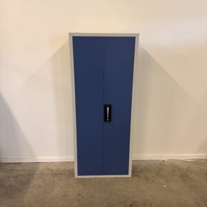 Opbergkast dubbeldeurs met legborden – CP