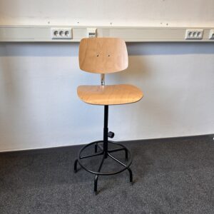 Hoge werkplaatsstoel – met centrale schroef